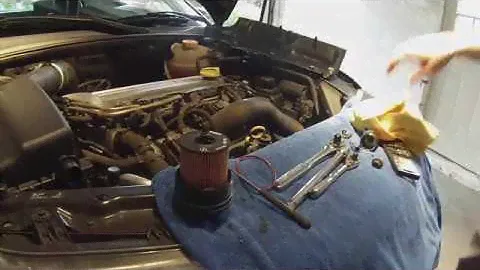 Замена моторного масла Saab 9-3 2.0t 2005 года своими руками